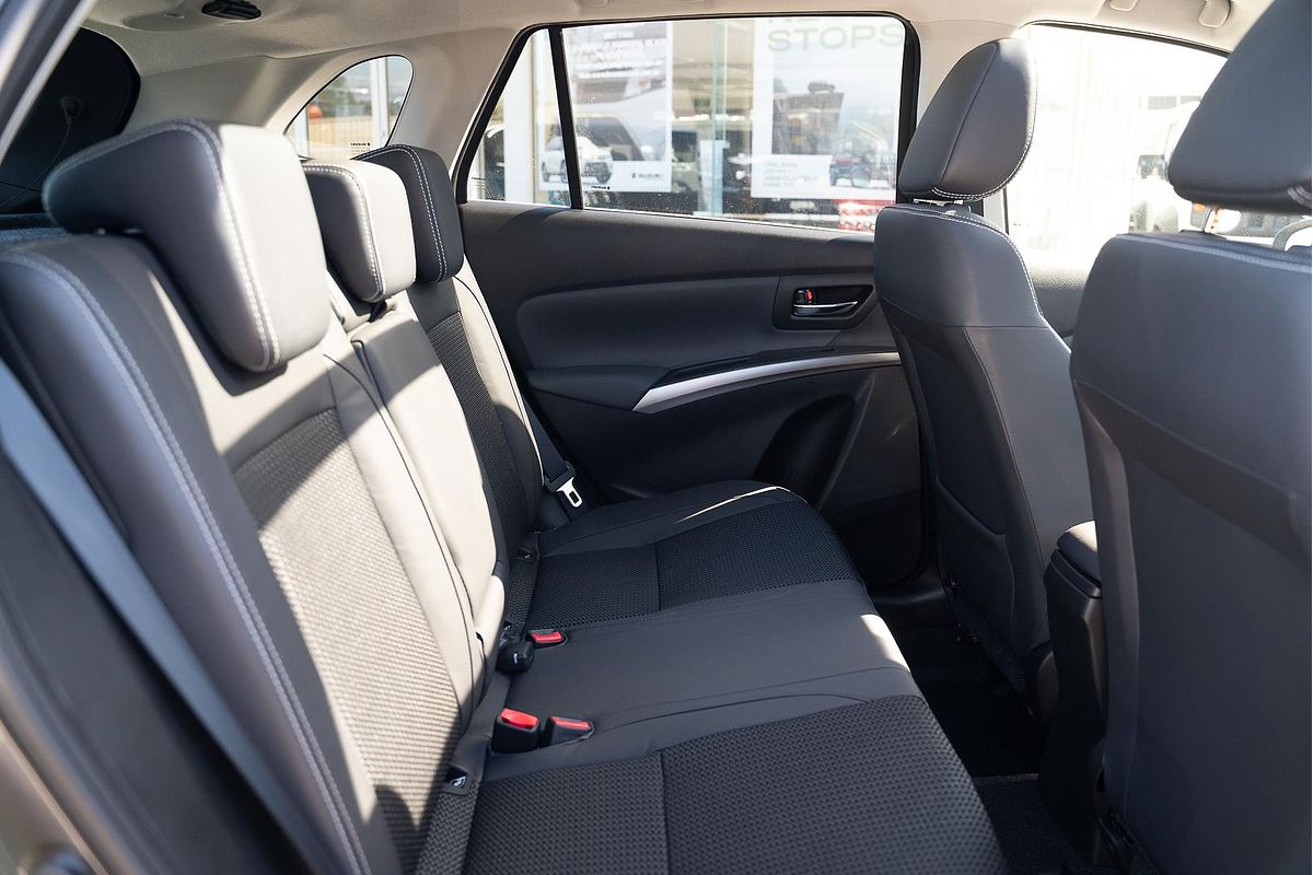 2023 Suzuki S-Cross ALLGRIP Prestige JYB