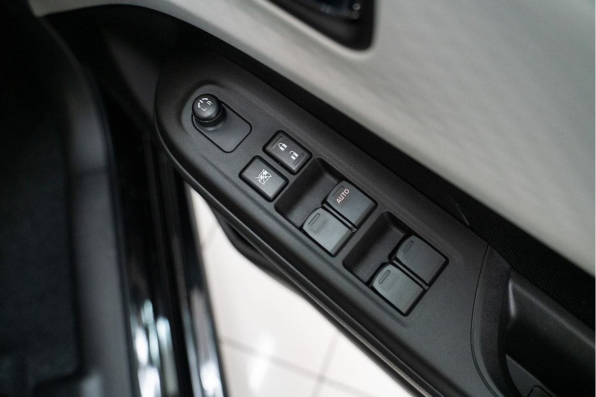 2025 Suzuki Swift Hybrid Plus UZ