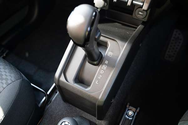 2025 Suzuki Jimny GLX GJ
