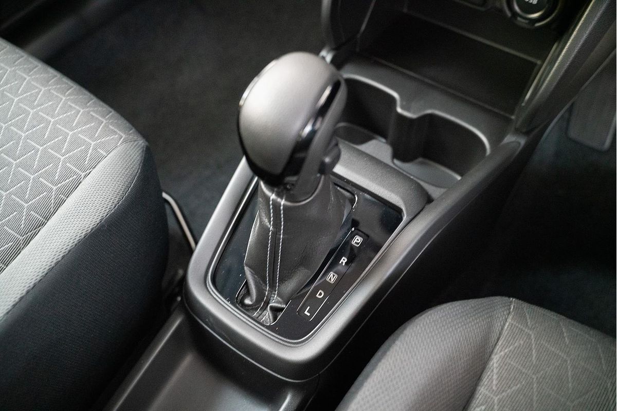 2025 Suzuki Swift Hybrid Plus UZ