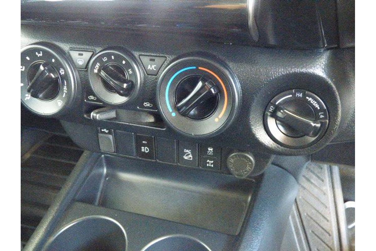 2023 Toyota Hilux SR GUN126R 4X4