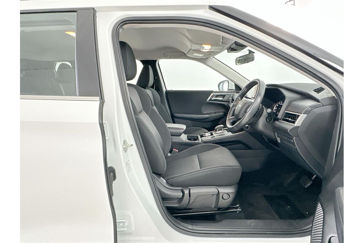 2023 Mitsubishi Outlander ES ZM