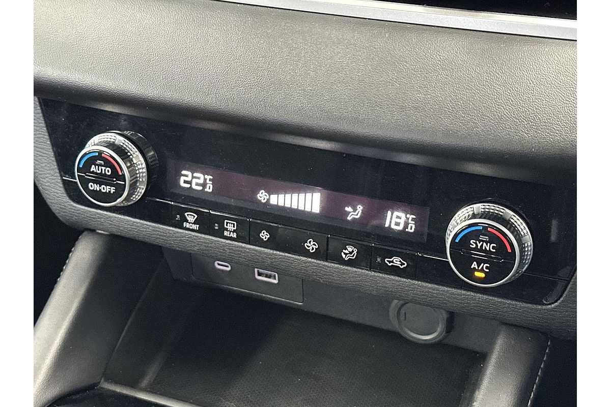 2023 Mitsubishi Outlander ES ZM