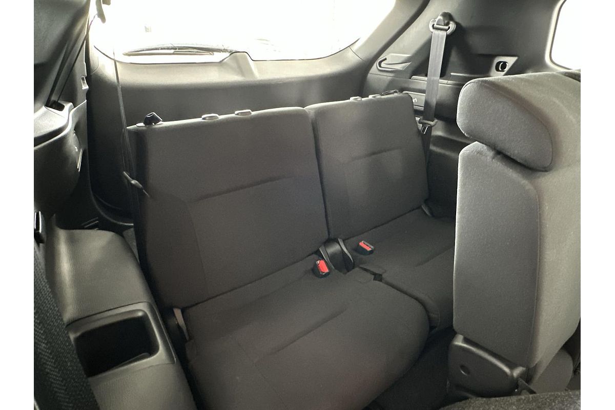 2023 Mitsubishi Outlander ES ZM