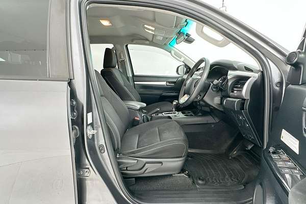 2021 Toyota Hilux SR5 GUN126R 4X4