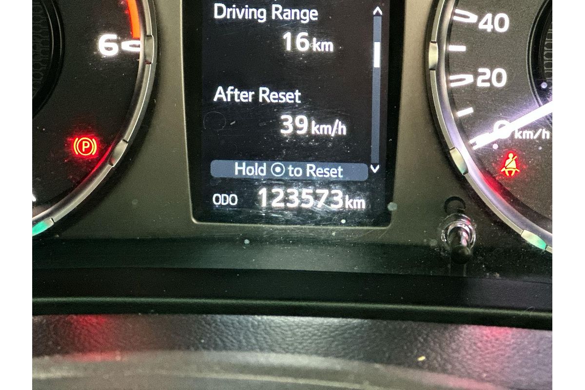 2021 Toyota Hilux SR5 GUN126R 4X4