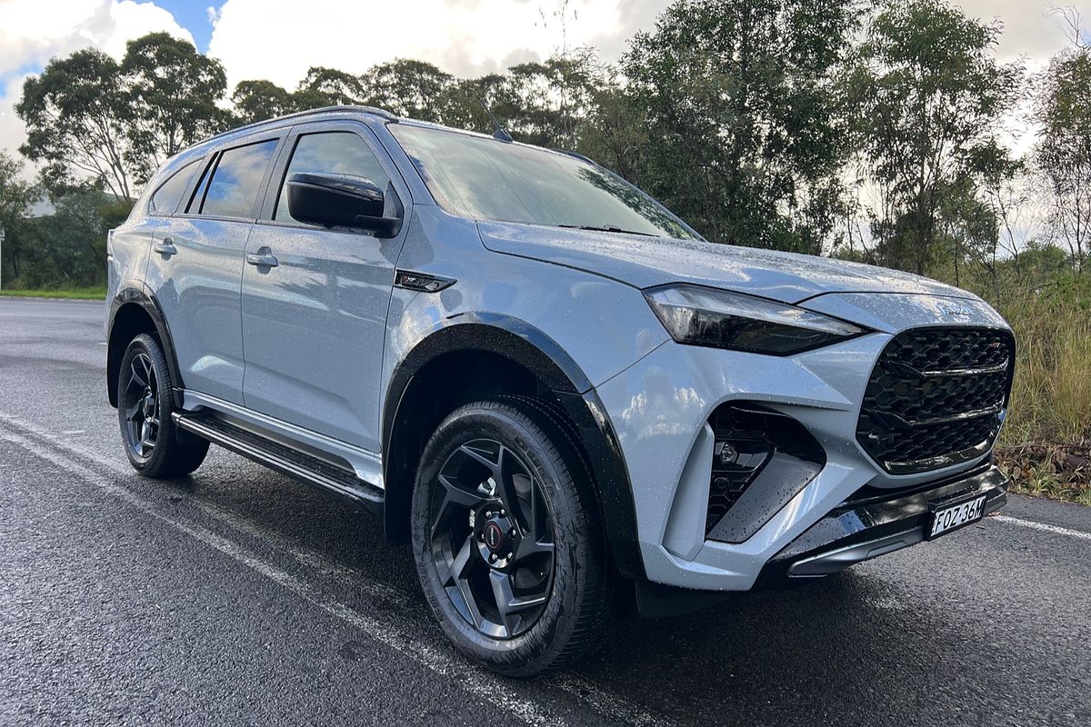 2024 Isuzu MU-X X-TERRAIN