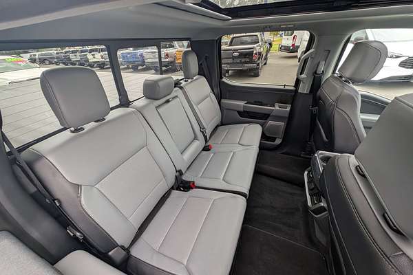 2023 Ford F-150 Lariat 4X4 LWB