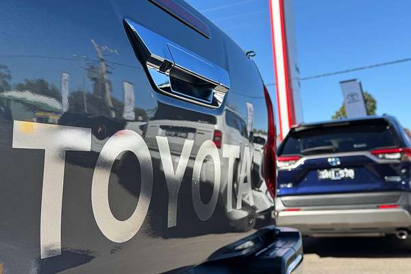 2017 Toyota Hilux SR5 GUN126R 4X4