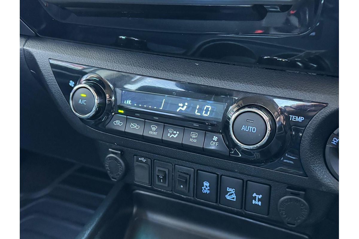 2017 Toyota Hilux SR5 GUN126R 4X4