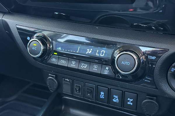 2017 Toyota Hilux SR5 GUN126R 4X4
