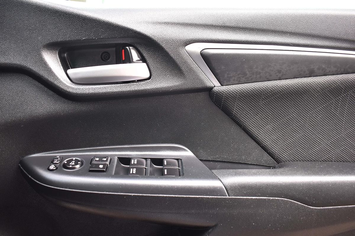 2015 Honda Jazz VTi-S GF