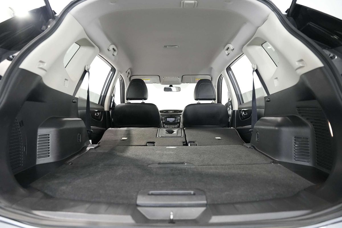 2022 Nissan X-TRAIL ST T32
