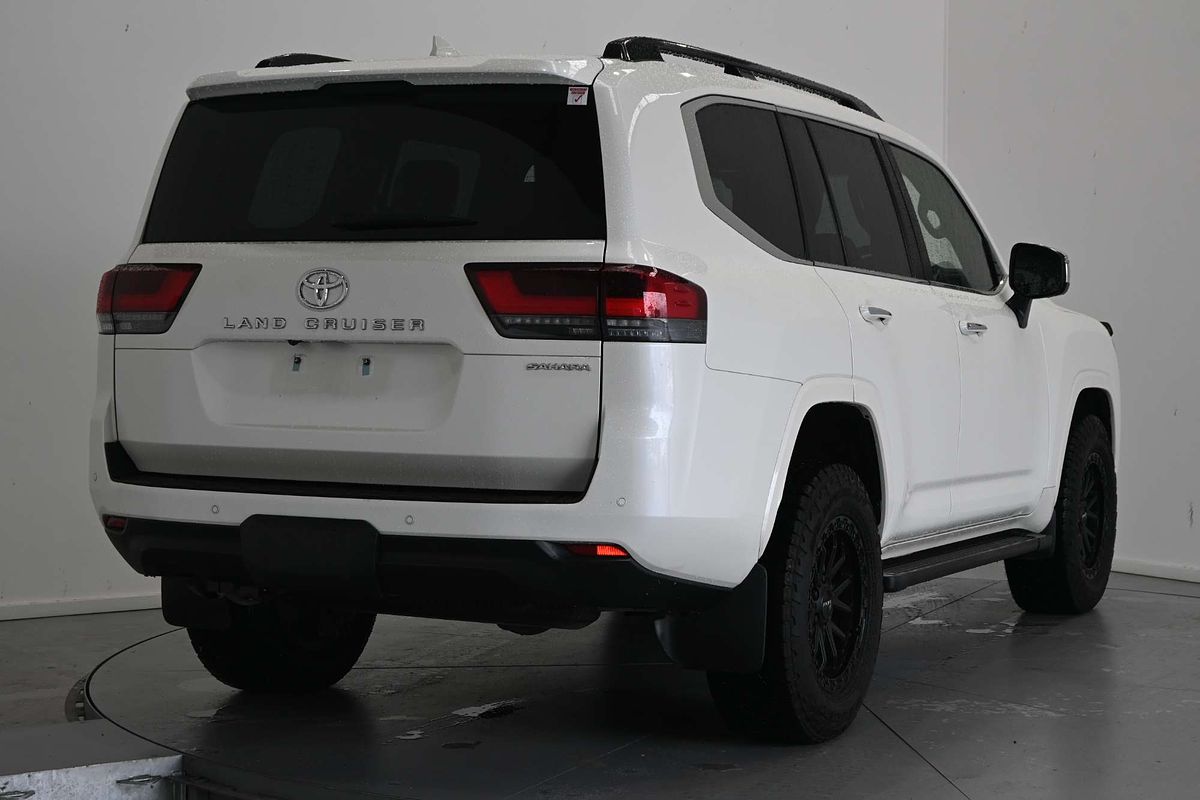 2021 Toyota Landcruiser Sahara FJA300R