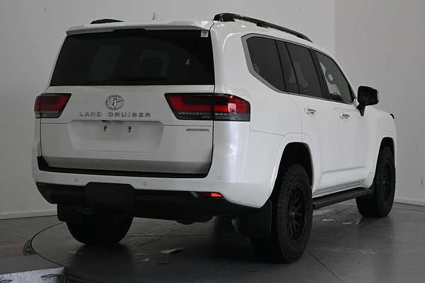 2021 Toyota Landcruiser Sahara FJA300R
