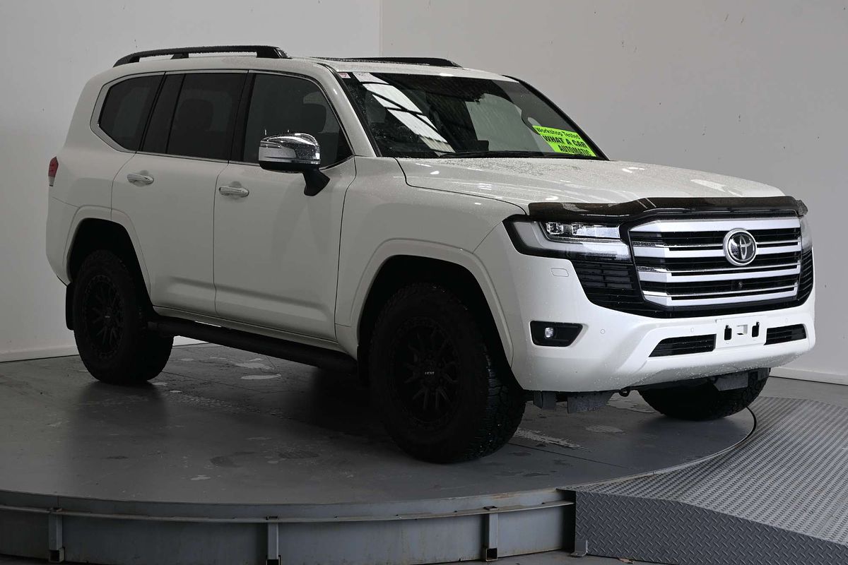 2021 Toyota Landcruiser Sahara FJA300R