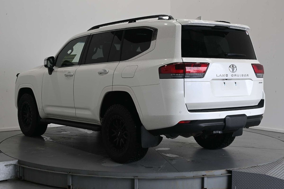 2021 Toyota Landcruiser Sahara FJA300R