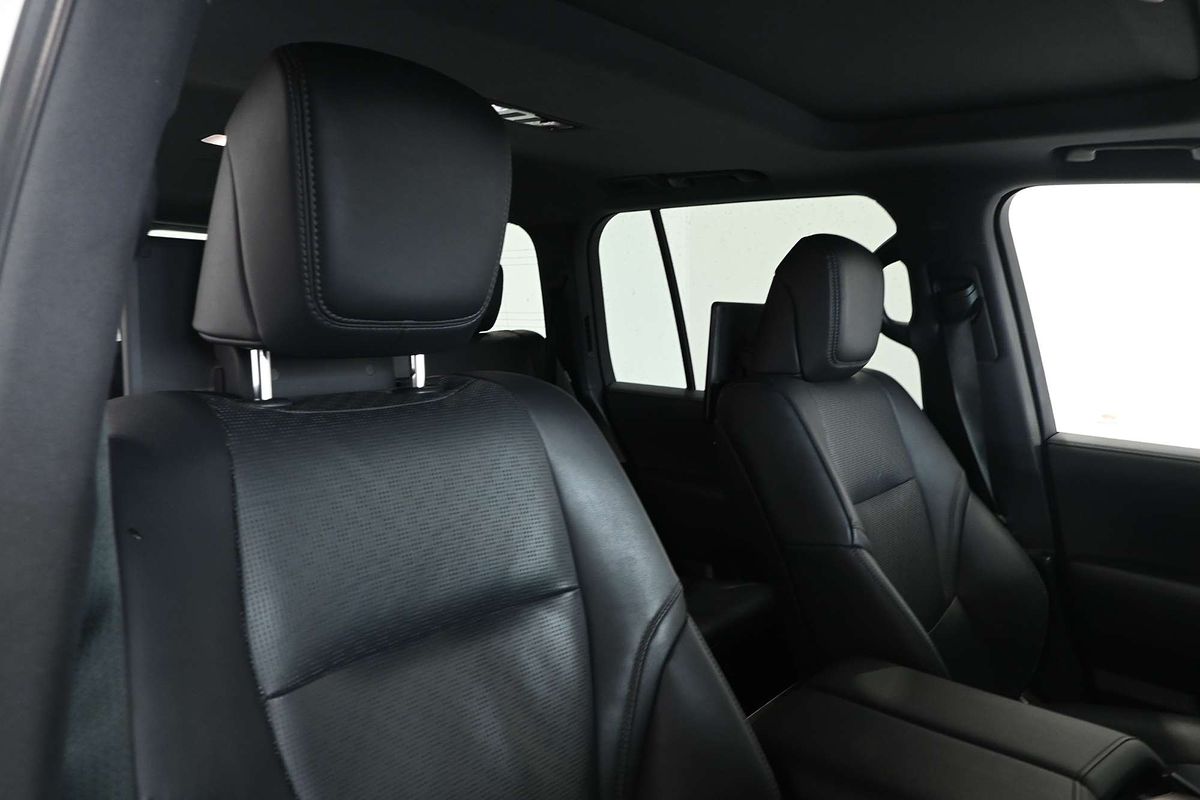 2021 Toyota Landcruiser Sahara FJA300R
