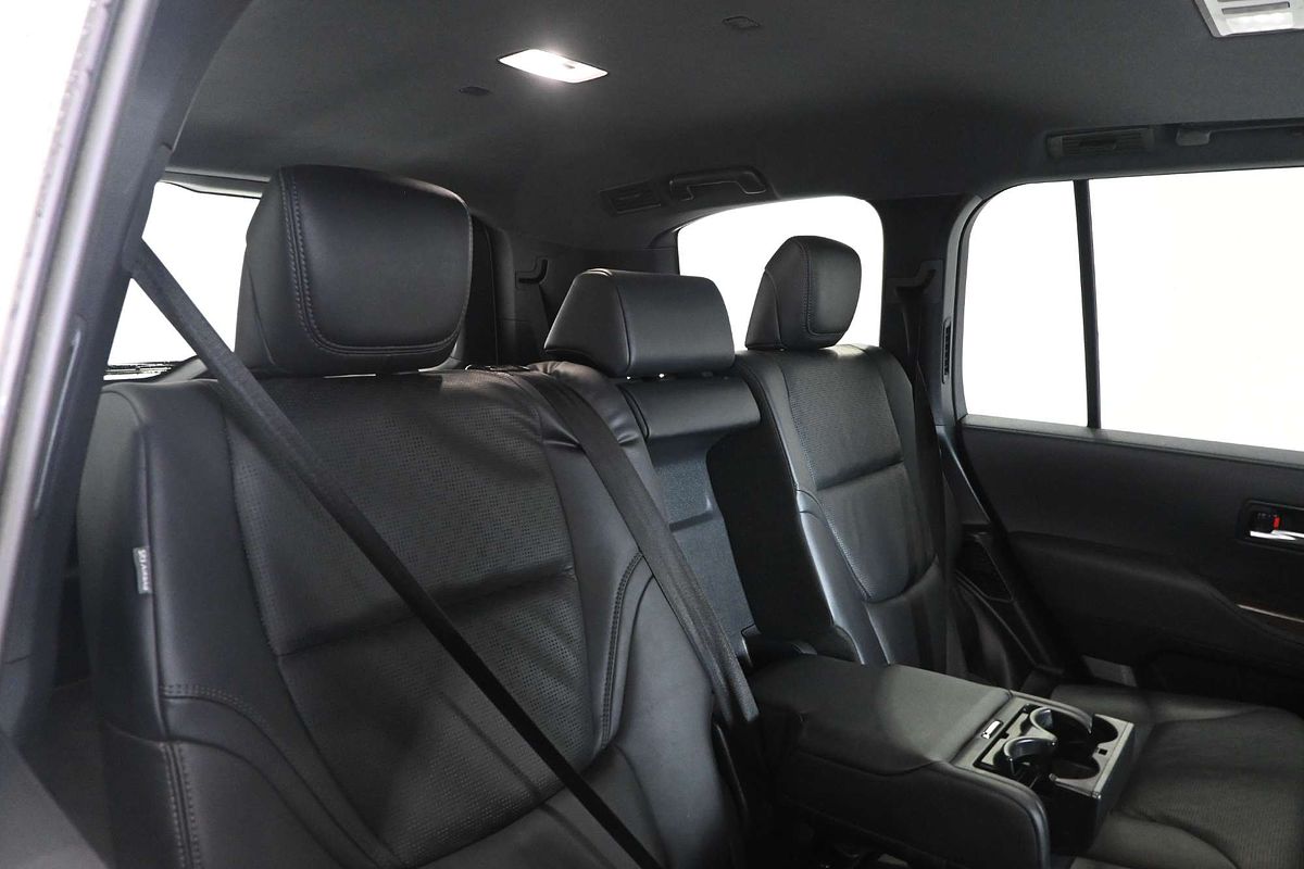 2021 Toyota Landcruiser Sahara FJA300R