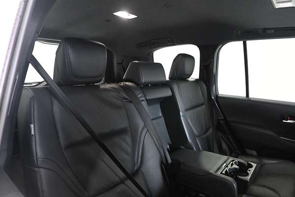 2021 Toyota Landcruiser Sahara FJA300R