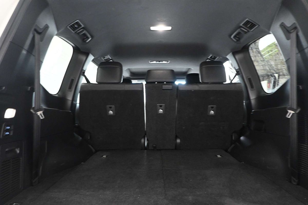 2021 Toyota Landcruiser Sahara FJA300R