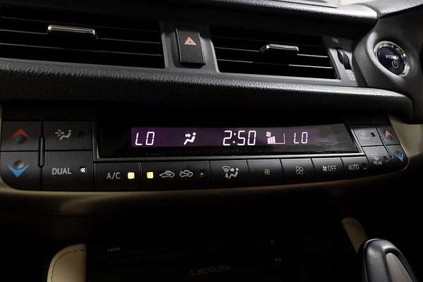 2015 Lexus CT CT200h Luxury ZWA10R