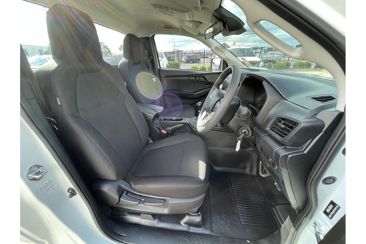 2025 Isuzu D-MAX SX High Ride Rear Wheel Drive