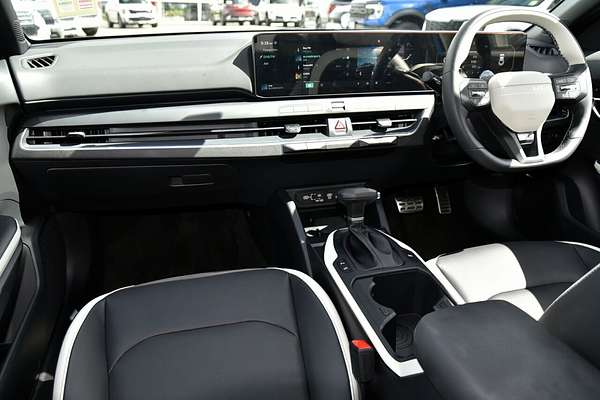 2025 Kia K4 GT-Line CL4m