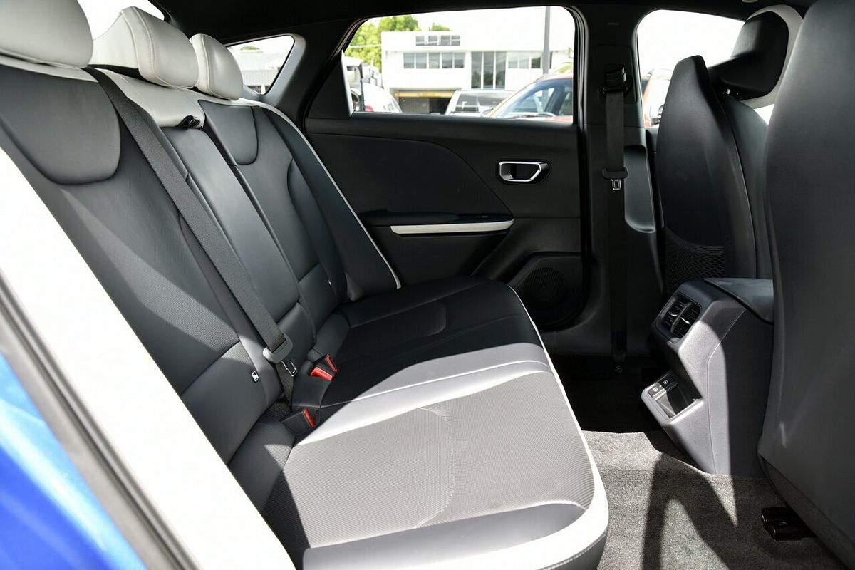 2025 Kia K4 GT-Line CL4m
