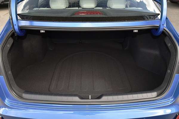 2025 Kia K4 GT-Line CL4m