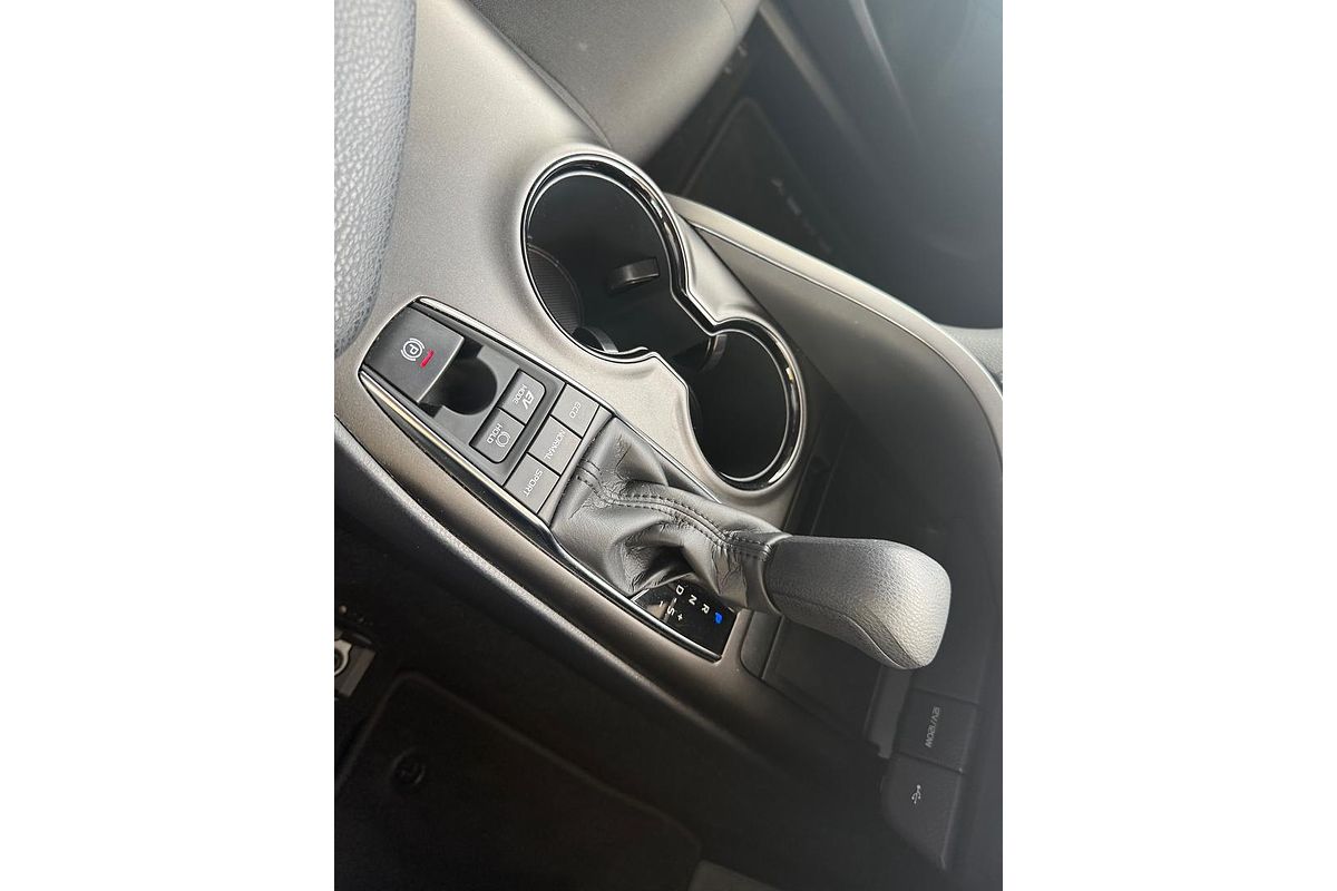 2024 Toyota Camry Ascent AXVH70R