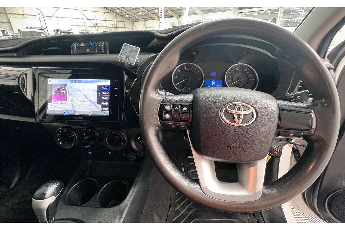 2015 Toyota Hilux SR GUN126R 4X4