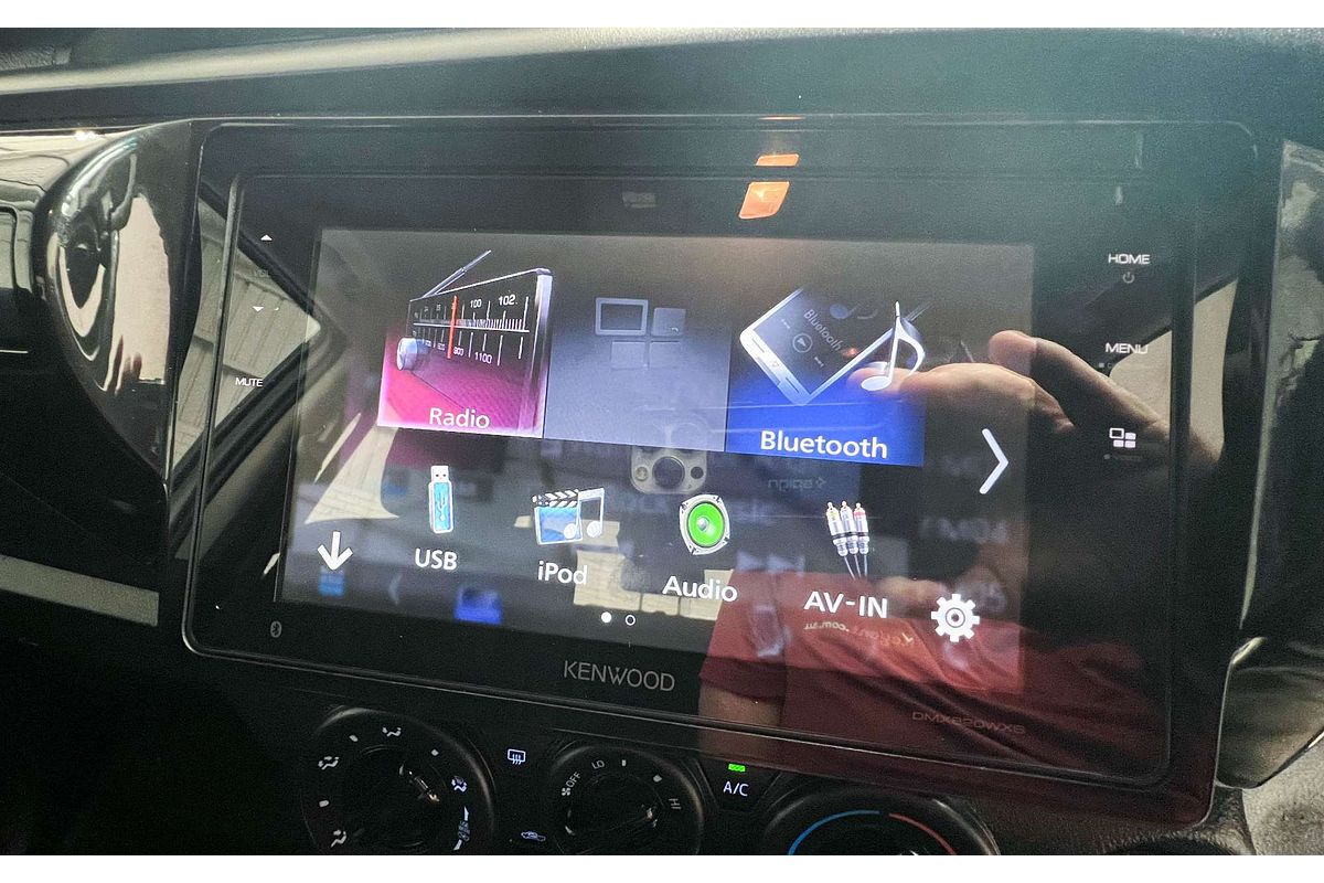 2015 Toyota Hilux SR GUN126R 4X4