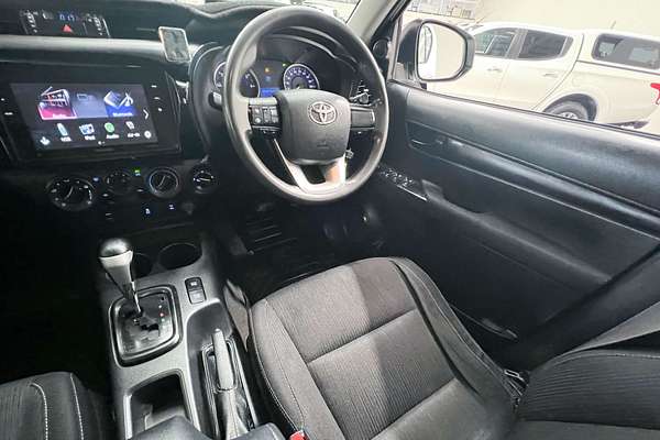 2015 Toyota Hilux SR GUN126R 4X4