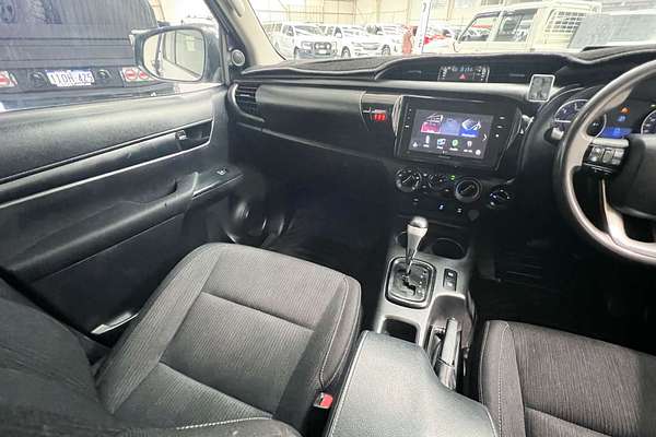 2015 Toyota Hilux SR GUN126R 4X4