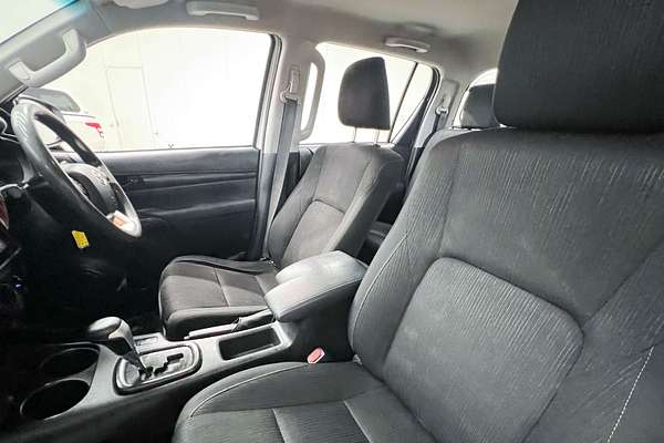 2015 Toyota Hilux SR GUN126R 4X4
