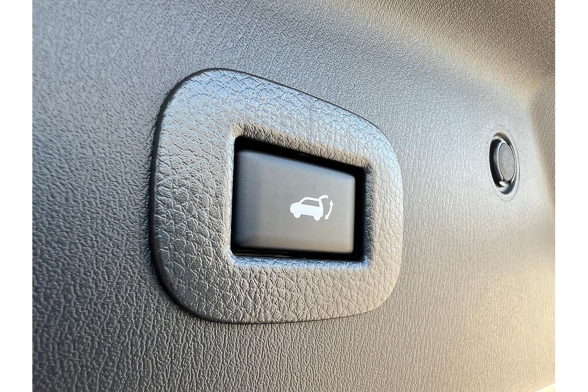 2025 Nissan Patrol Ti-L Y62