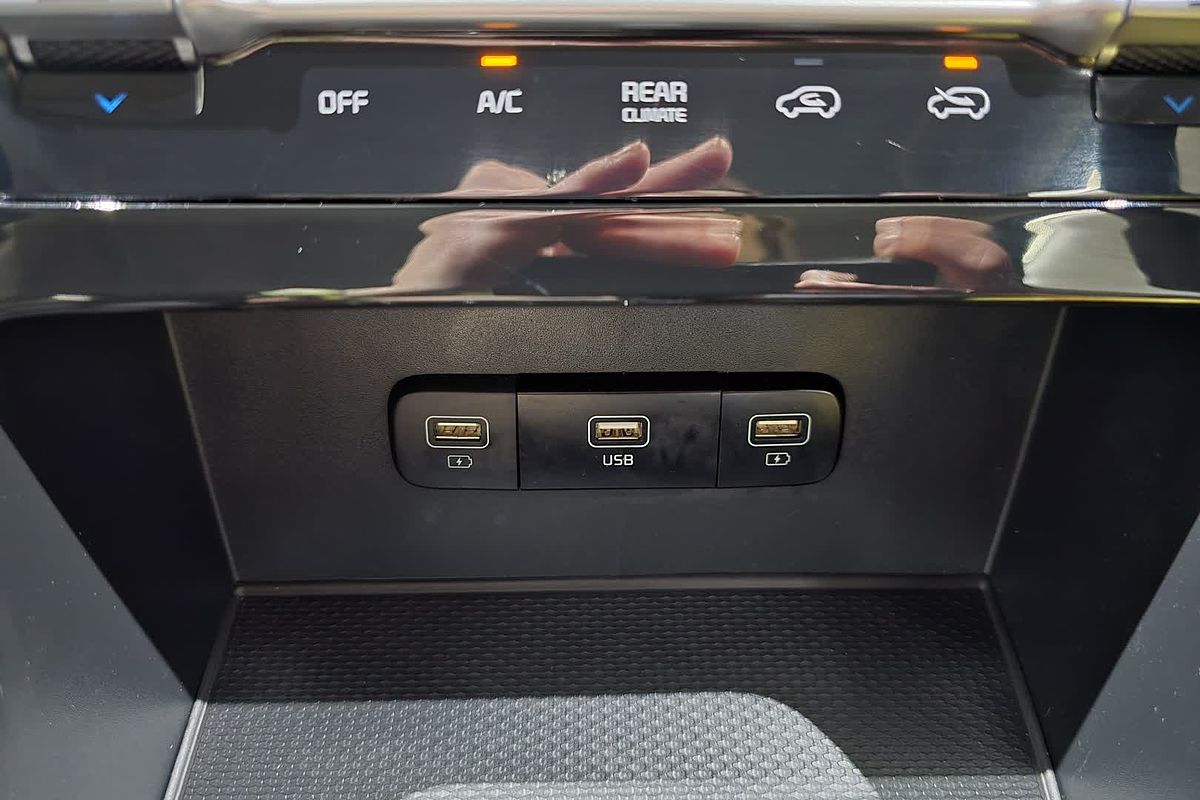 2023 Kia Carnival SLi KA4