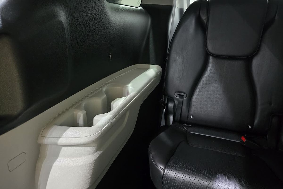 2023 Kia Carnival SLi KA4