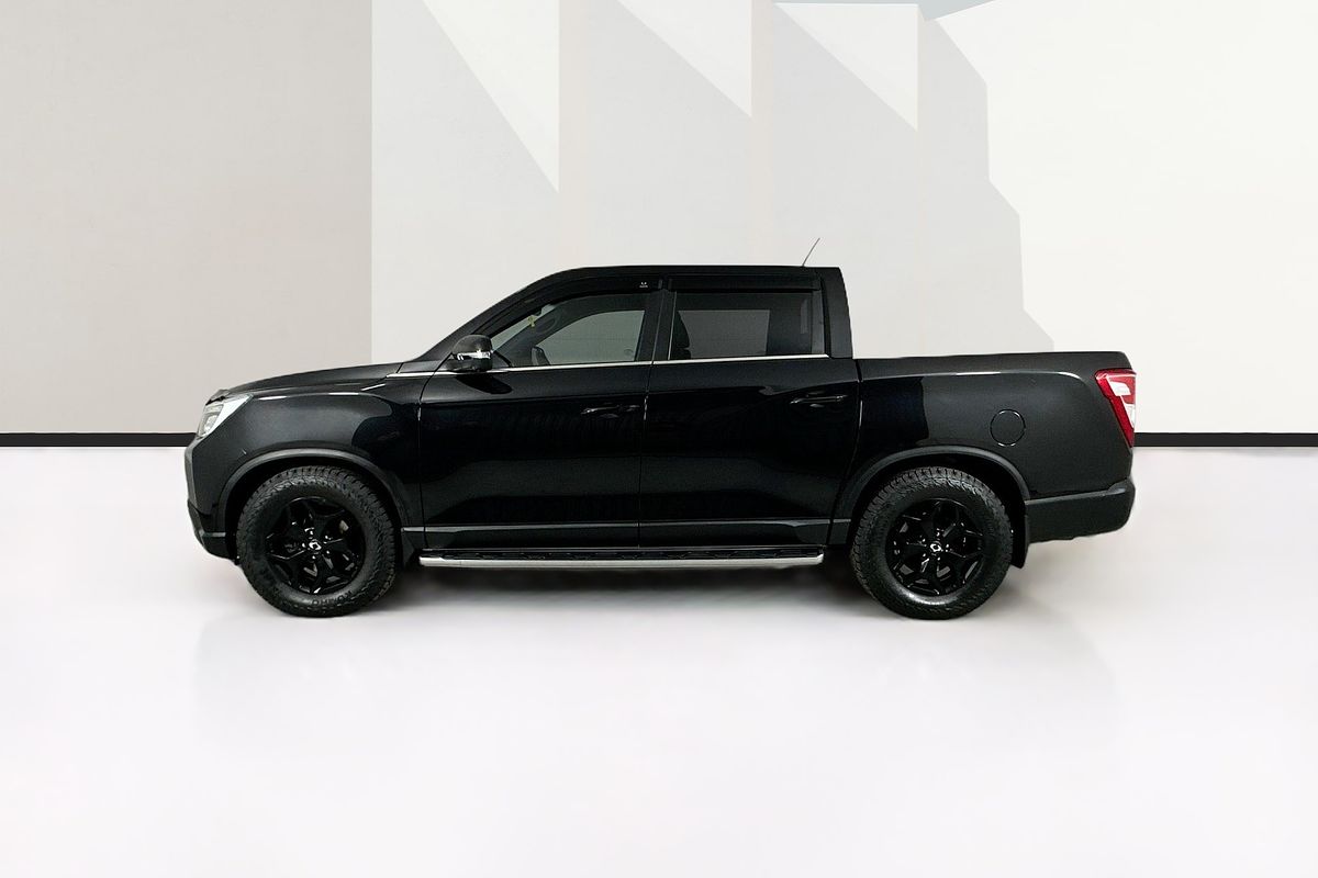 Vehicle photo 5