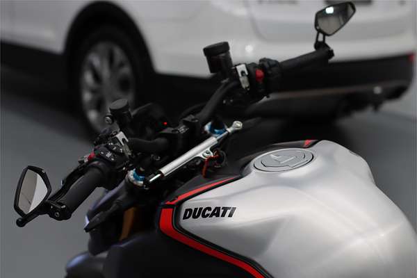 2022 Ducati Streetfighter V4 SP Streetfighter