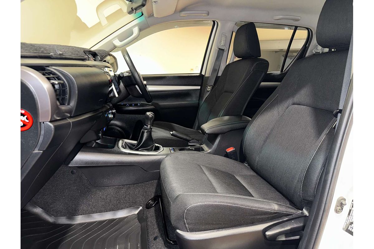 2019 Toyota Hilux SR5 GUN126R 4X4