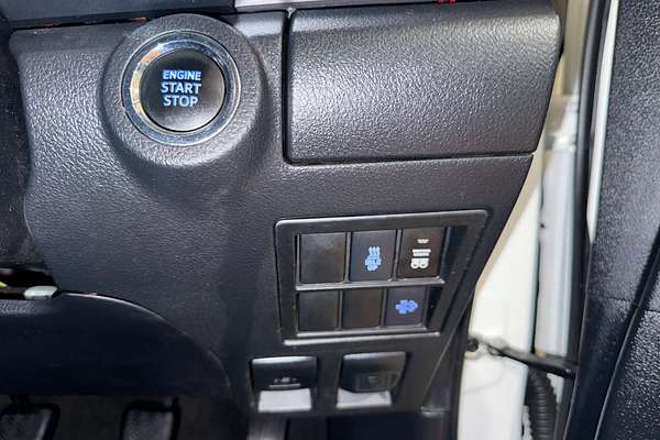 2019 Toyota Hilux SR5 GUN126R 4X4