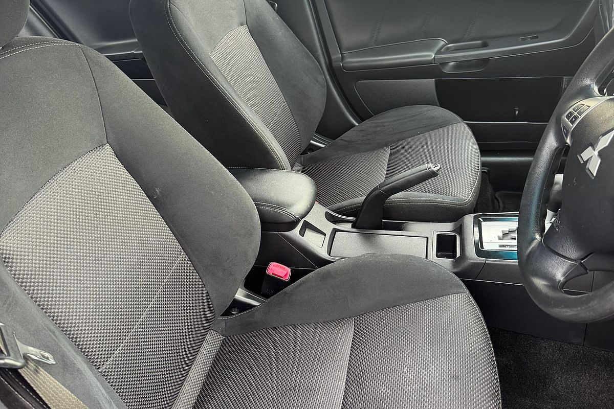 2017 Mitsubishi Lancer ES Sport CF