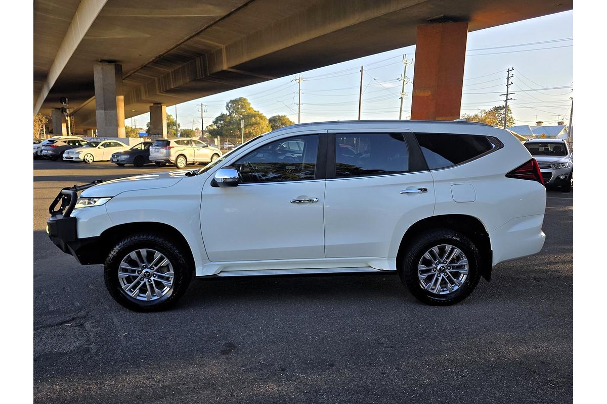 2020 Mitsubishi Pajero Sport GLX QF