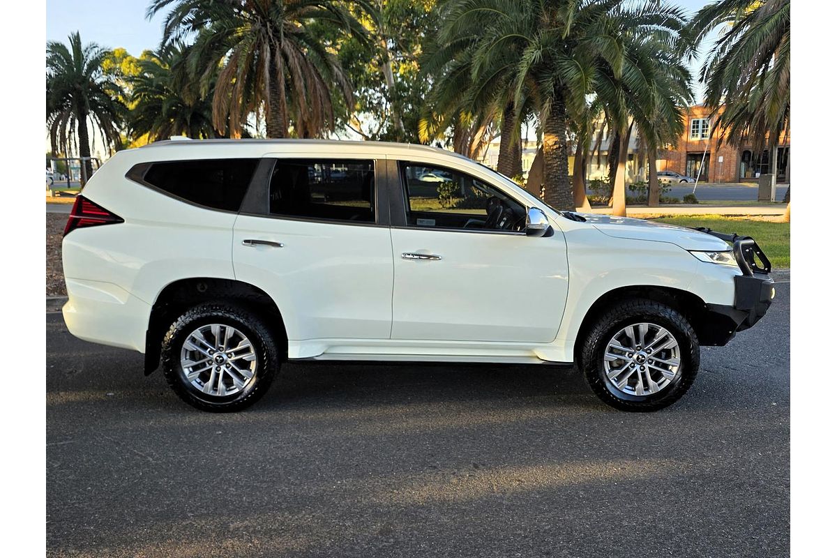 2020 Mitsubishi Pajero Sport GLX QF