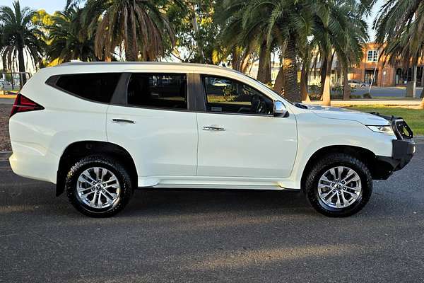 2020 Mitsubishi Pajero Sport GLX QF