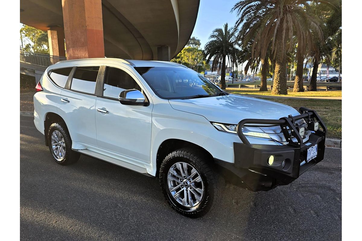 2020 Mitsubishi Pajero Sport GLX QF