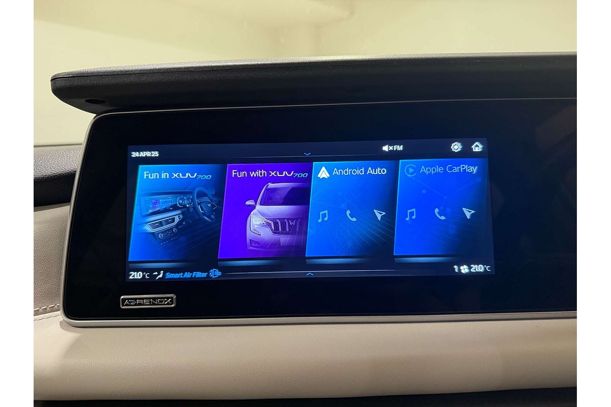 2024 Mahindra XUV700 AX7