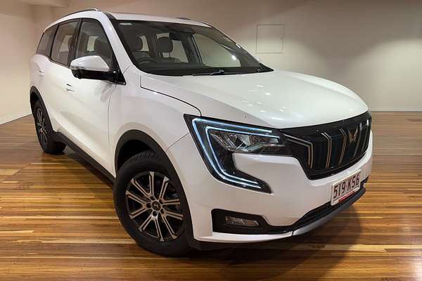 2024 Mahindra XUV700 AX7